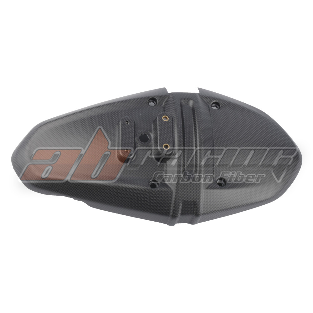 الإطارات الخلفية المعانقة الحا - مراجعة Crepe Pan Carbon وسعره